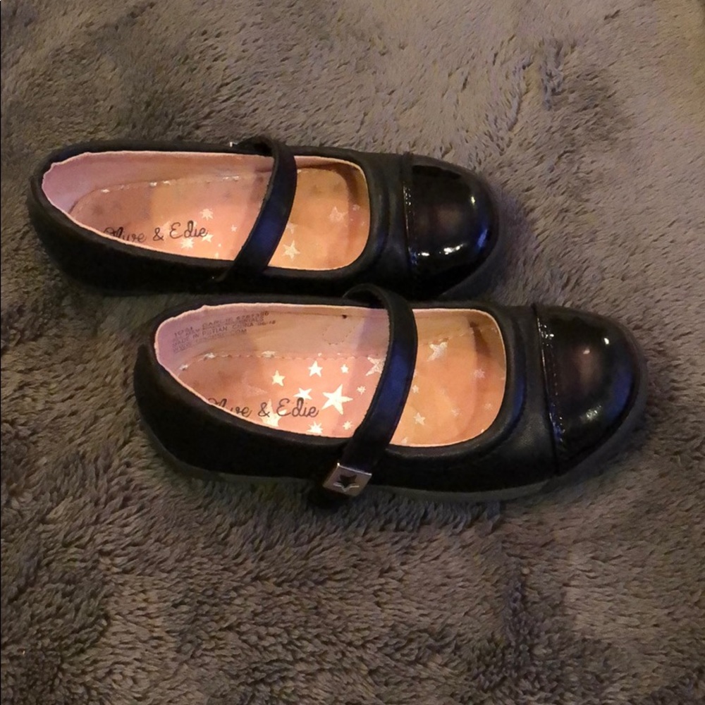 Girls dress shoes. Excellent condition. Size 10